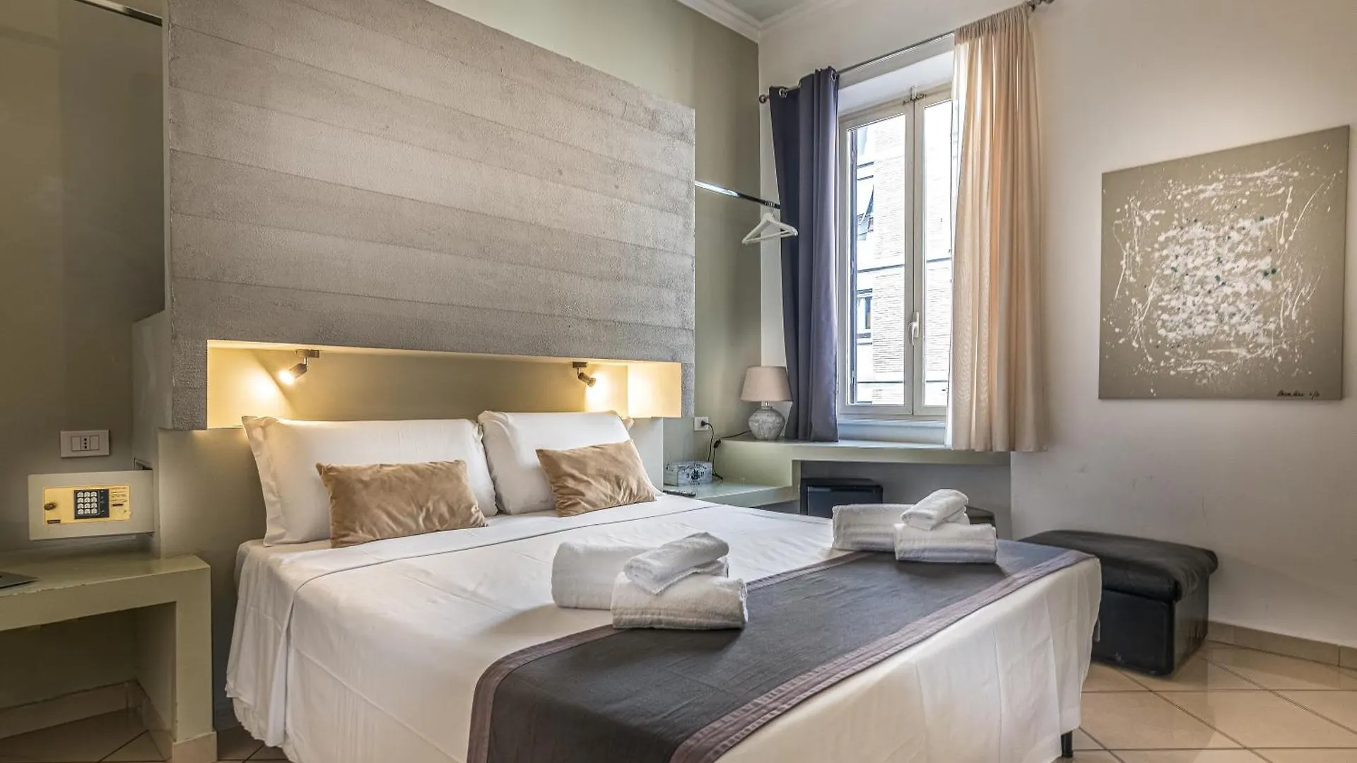 Crossroad Hotel Roma 3*,  Italia
